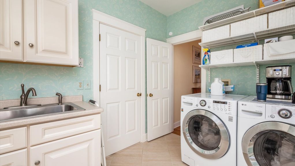 21-z 179 Carmarthen Way127