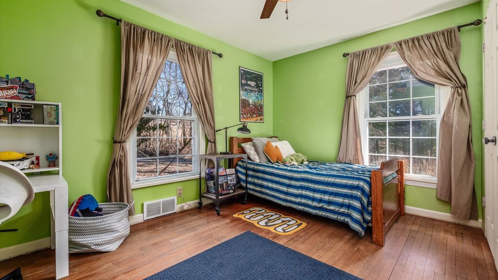 26-z 1749 North St040