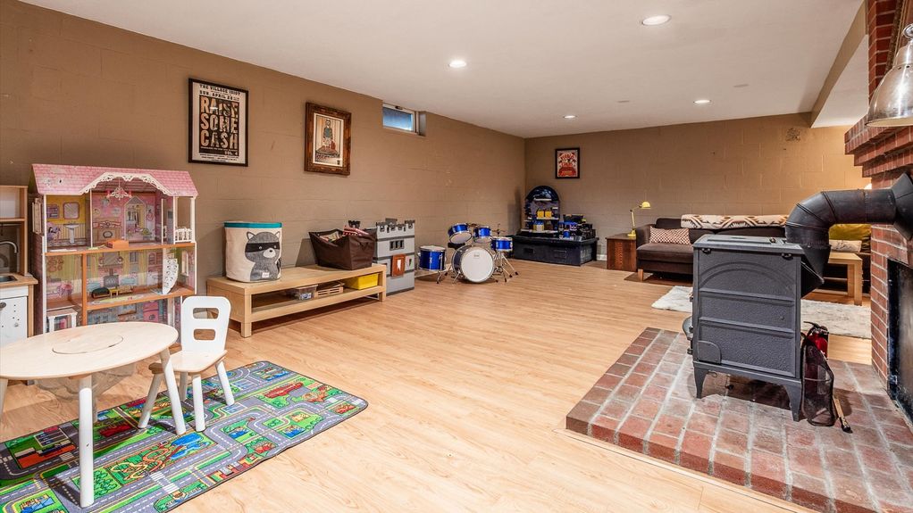 29-z 1749 North St001