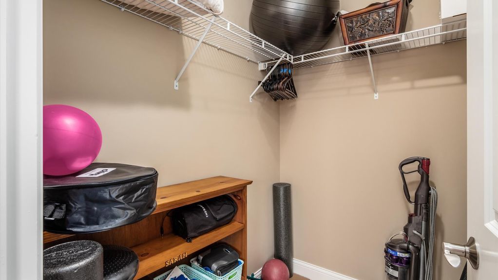 36-z 112 Gray Stone Ct102