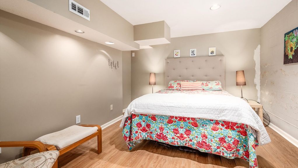 37-z 1749 North St017