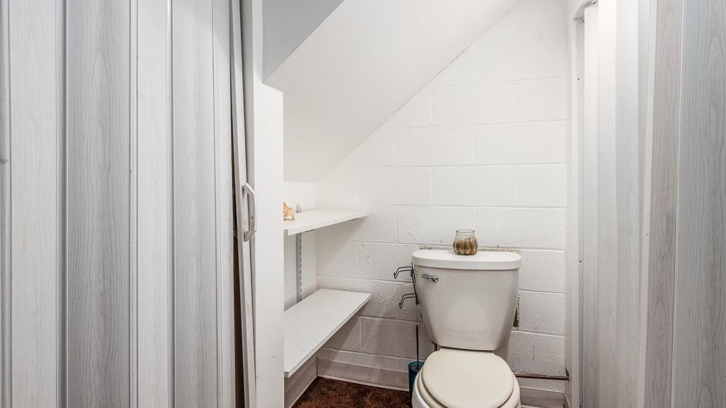 40-z 1749 North St021