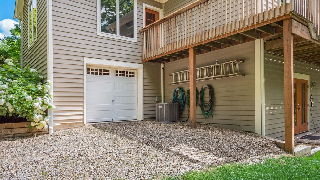 41-27-z 179 Carmarthen050