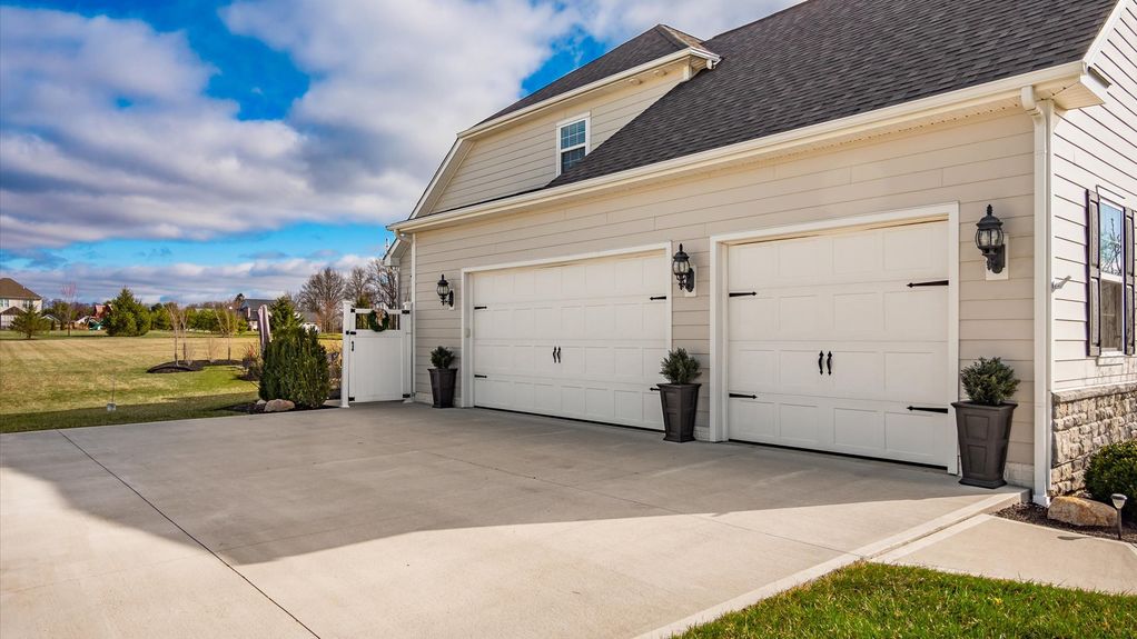 49-z 112 Gray Stone Ct206-2