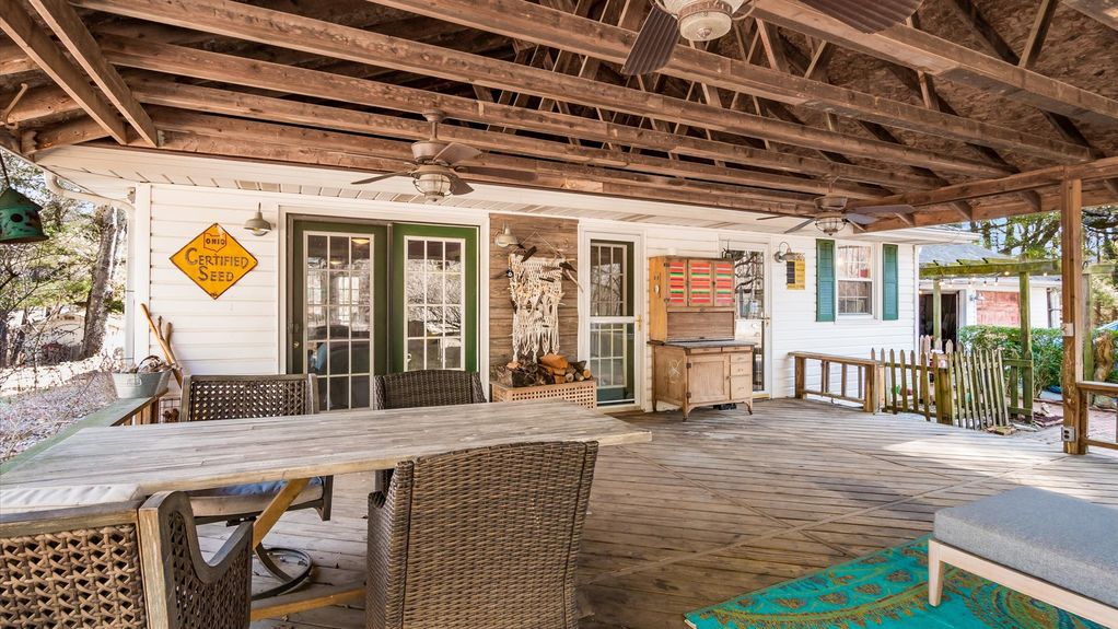 49-z 1749 North St098