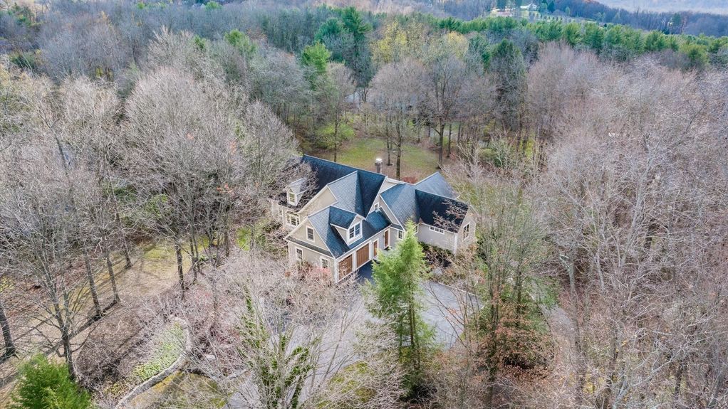 50-z 179 Carmarthen Way206-2