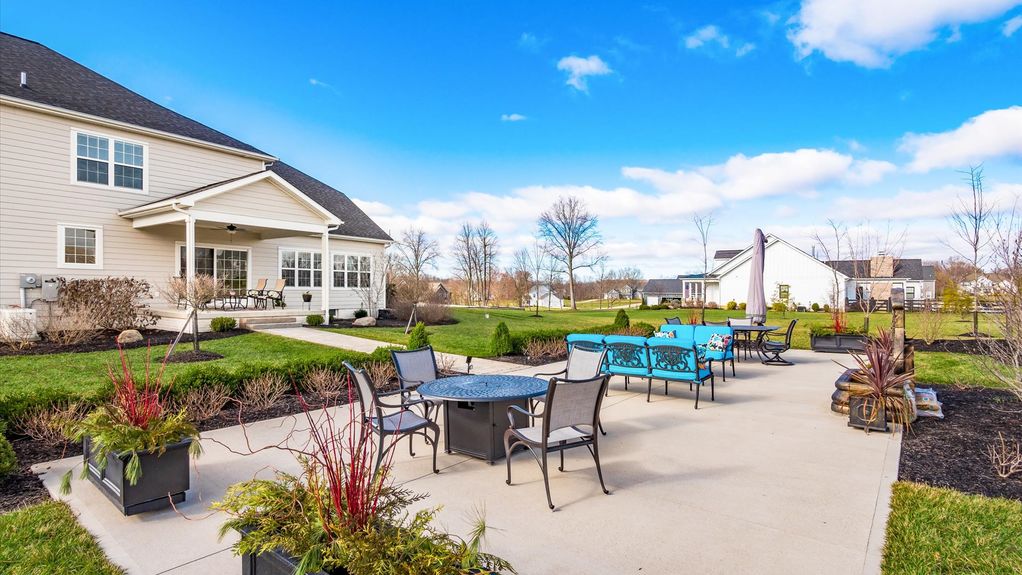 57-z 112 Gray Stone Ct222-2