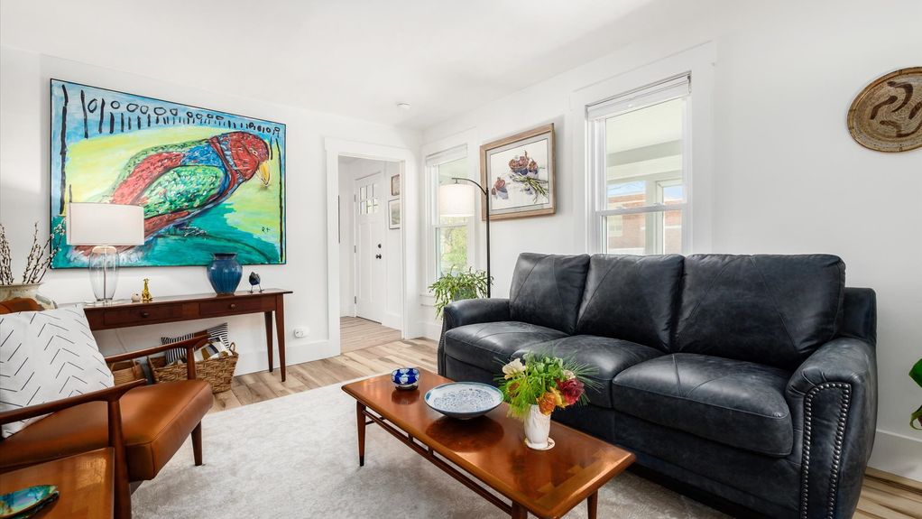 06-z 231 N Granger St073