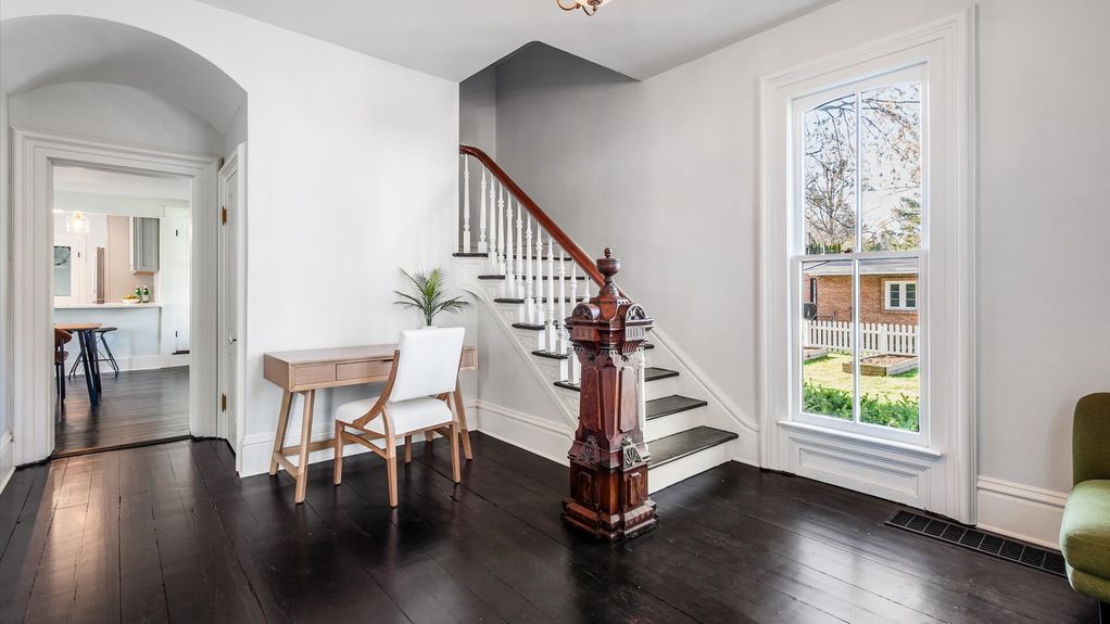 07-z 134 N Pearl St005