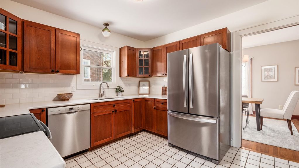 08-z 231 S Prospect St020