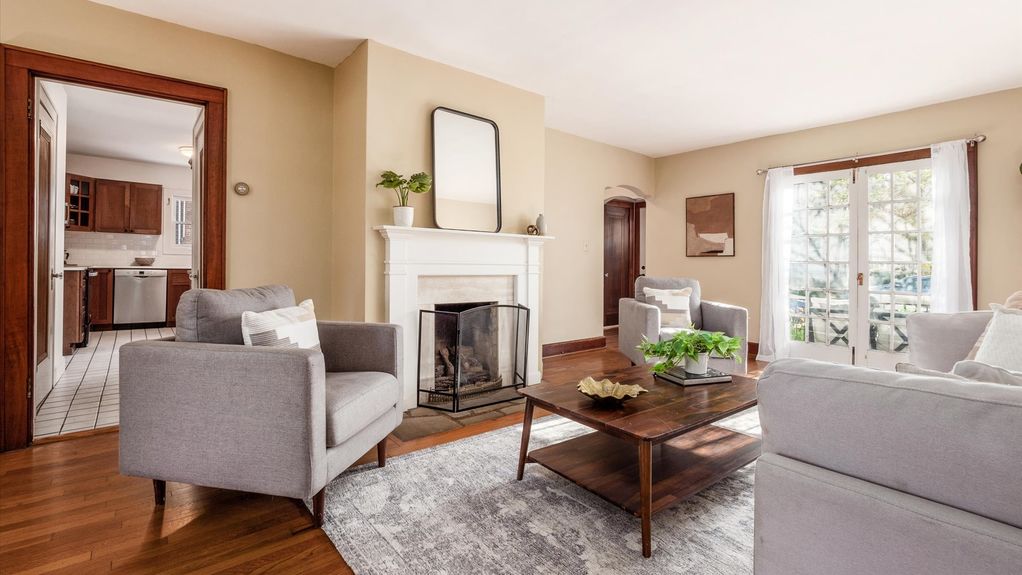 10-z 231 S Prospect St030