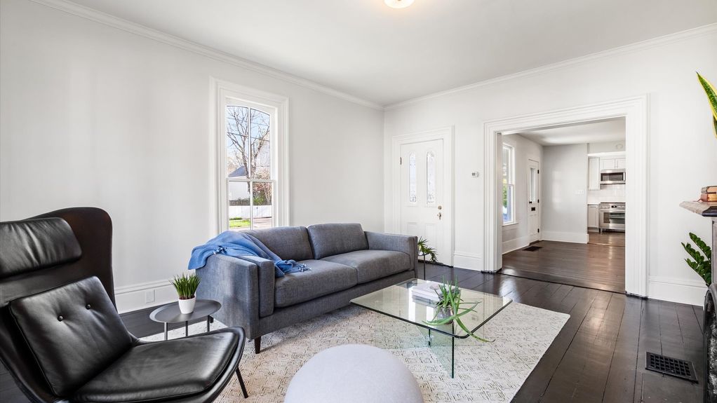 11-z 134 N Pearl St031