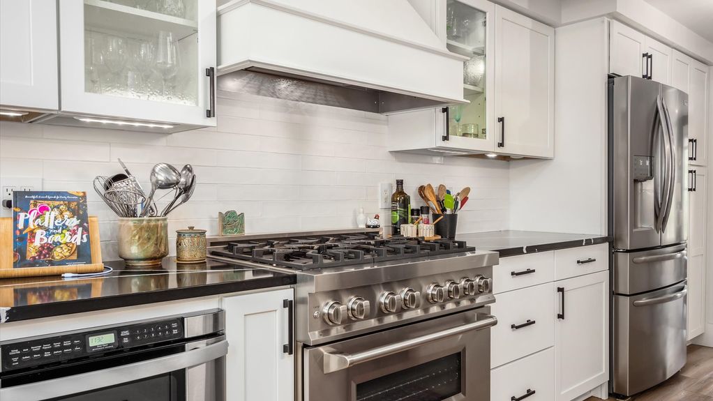 12-z 231 N Granger St025