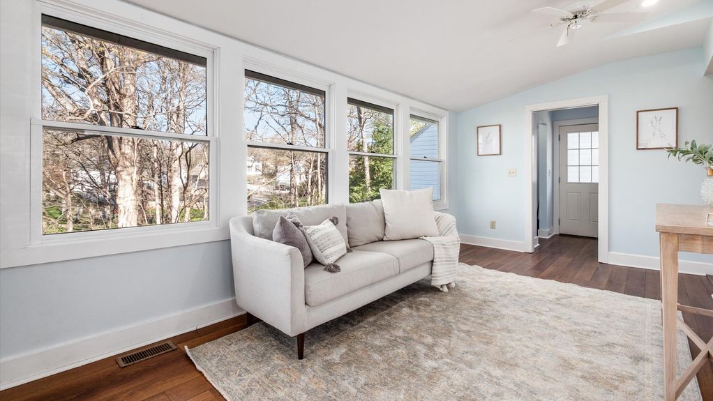 12-z 231 S Prospect St041