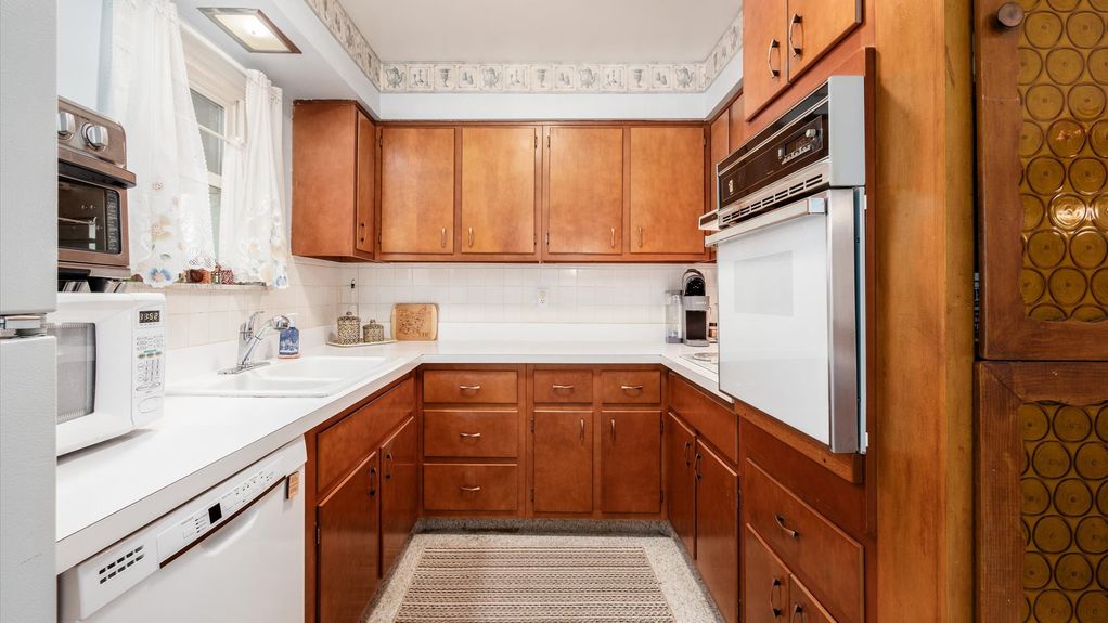 13-z 108 N 24th St056