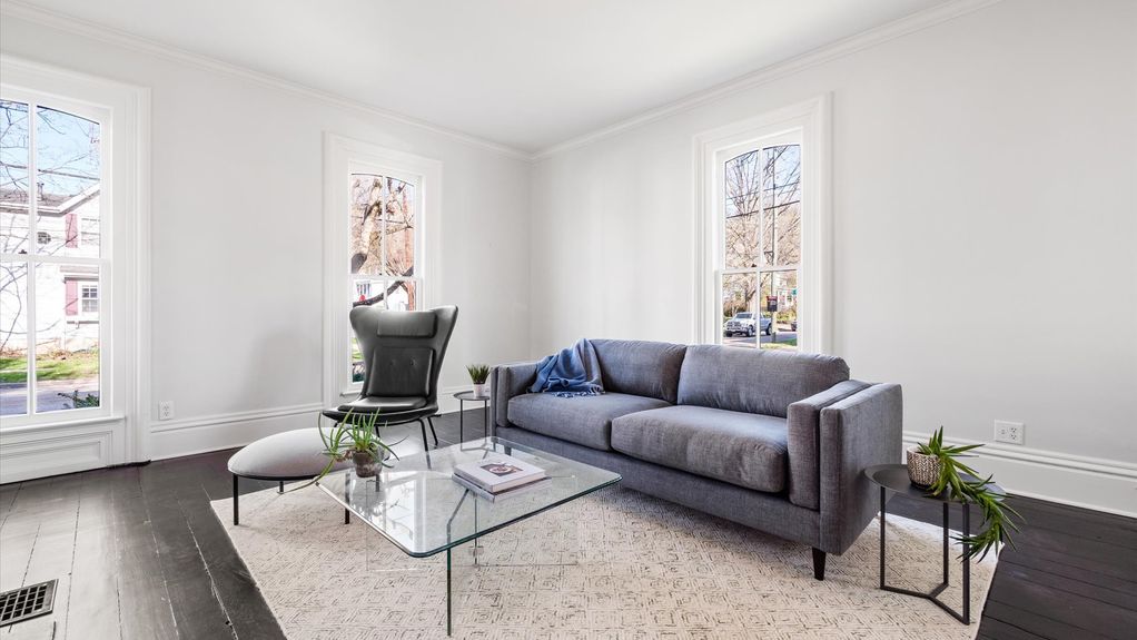 14-z 134 N Pearl St050