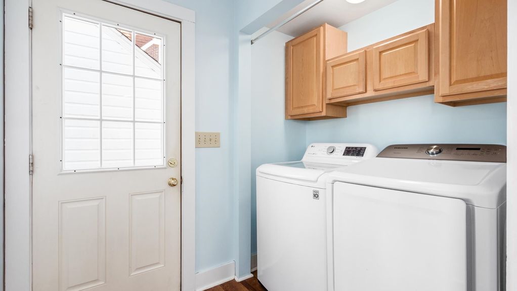 15-z 231 S Prospect St051