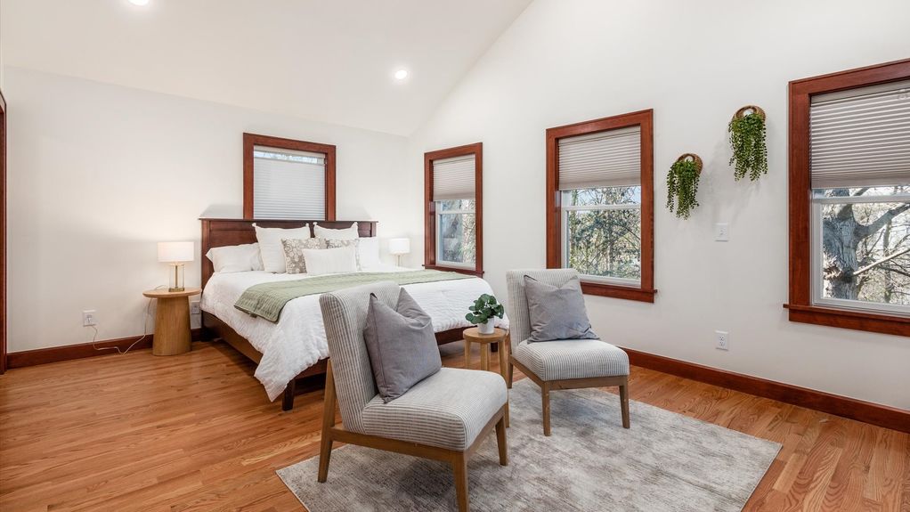 16-z 231 S Prospect St054