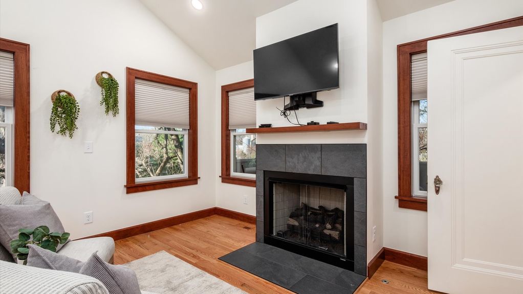 17-z 231 S Prospect St059