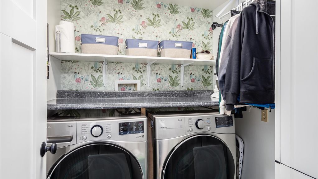 18-z 231 N Granger St042