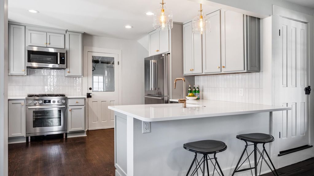 19-z 134 N Pearl St076