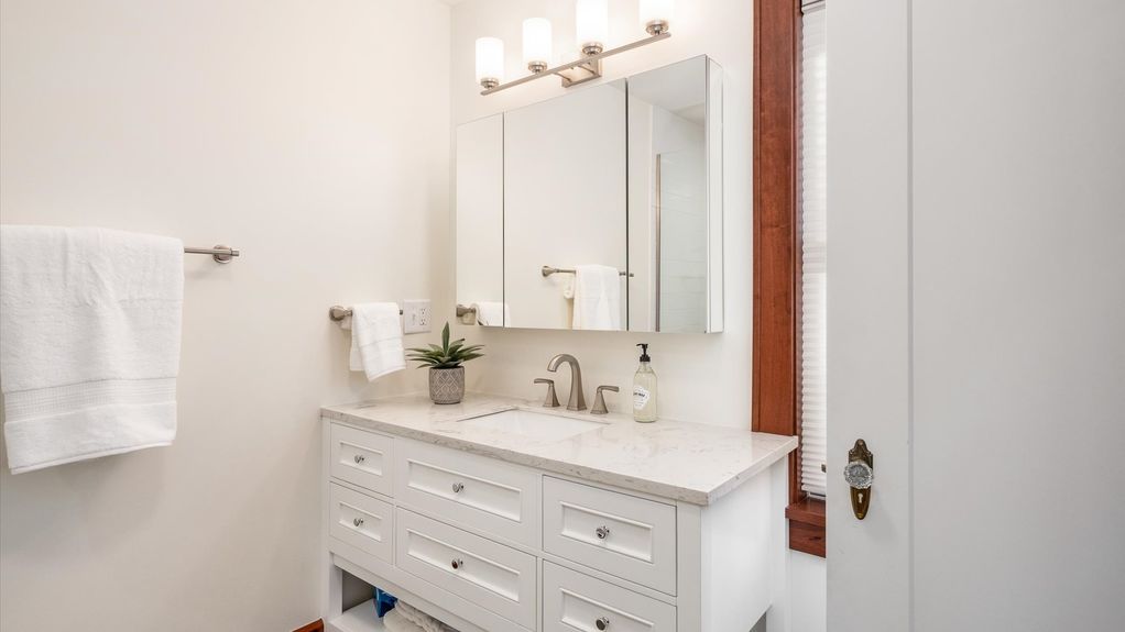 21-z 231 S Prospect St073