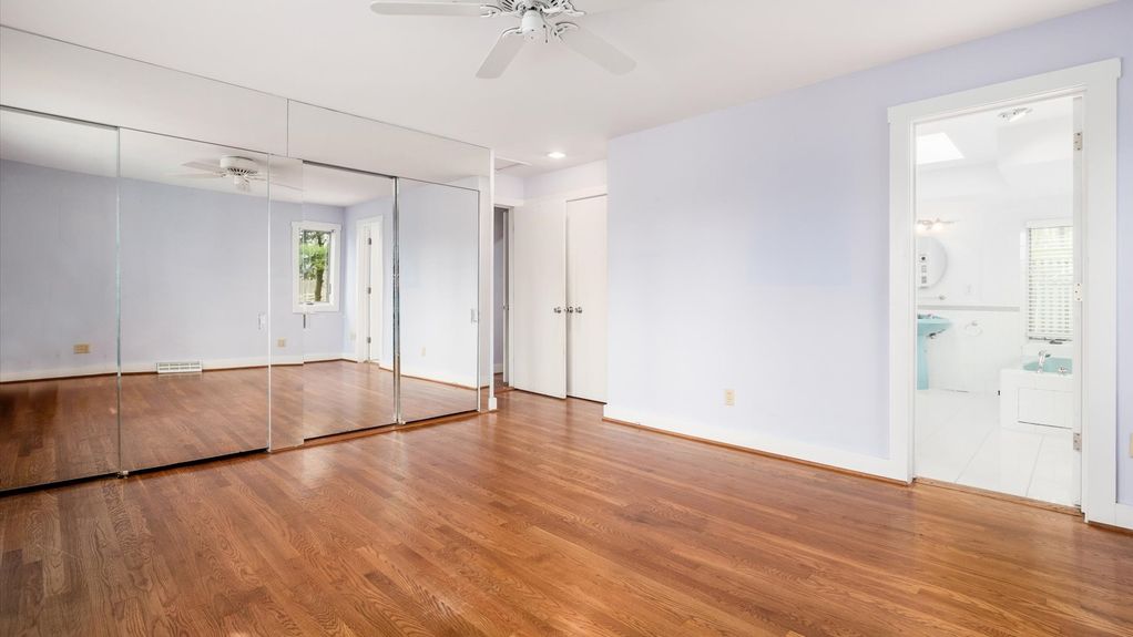 21-z 560 Queens Dr N interior071