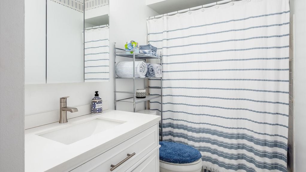 23-z 108 N 24th St019