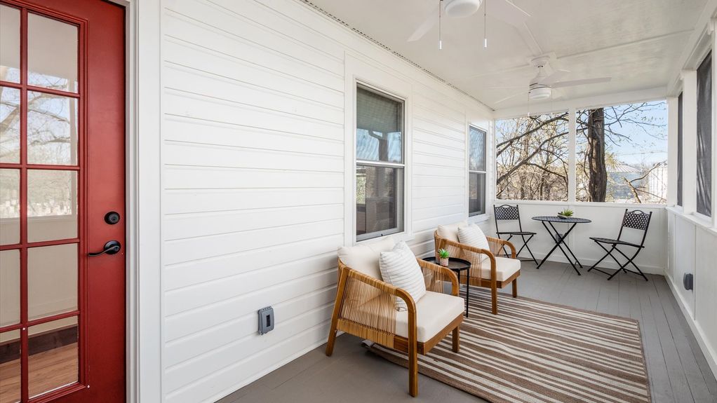 23-z 231 S Prospect St077