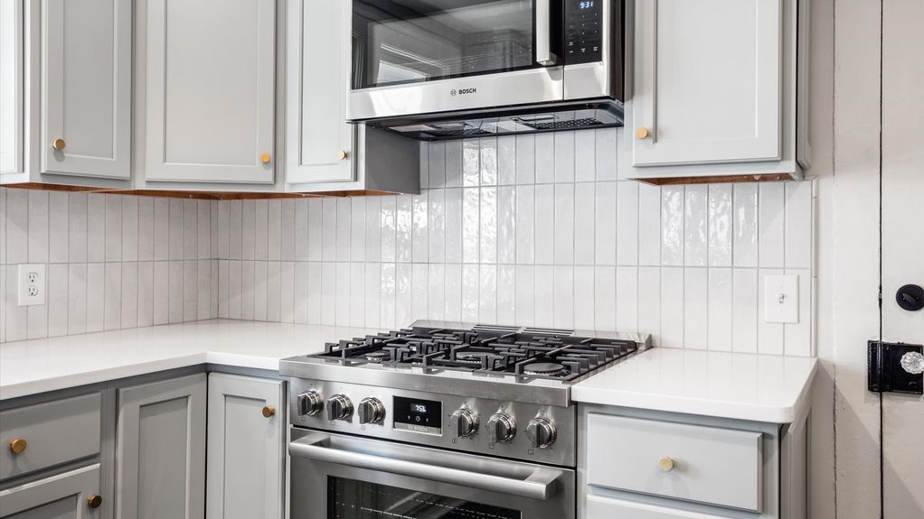 24-z 134 N Pearl St101