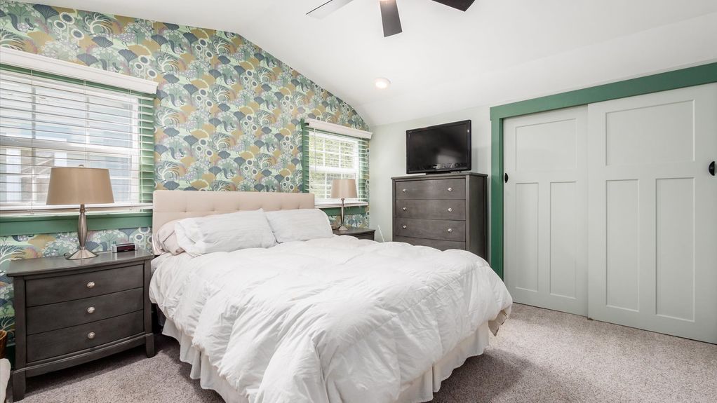 24-z 231 N Granger St060