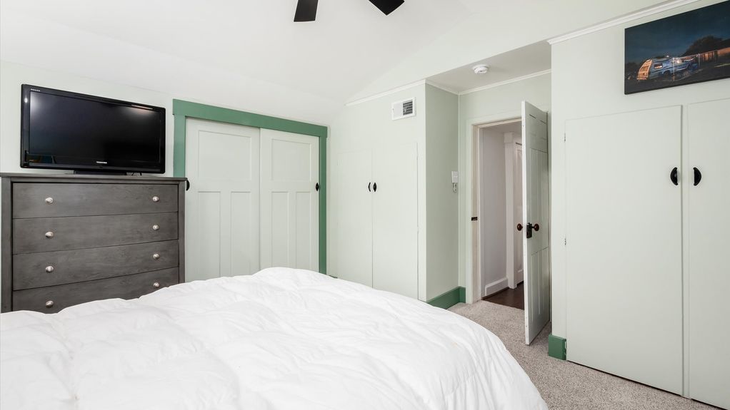 25-z 231 N Granger St063