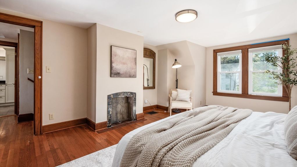 27-z 231 S Prospect St086