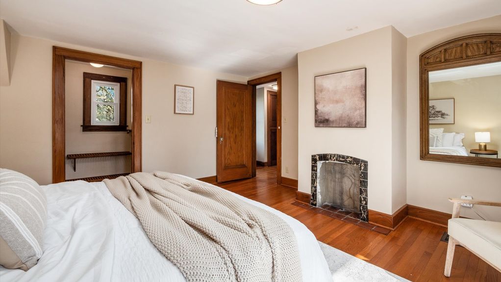 28-z 231 S Prospect St089