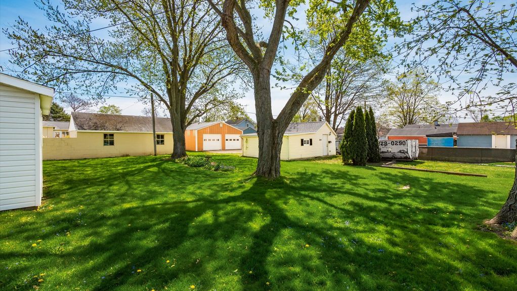 29-z 108 N 24th St076-2