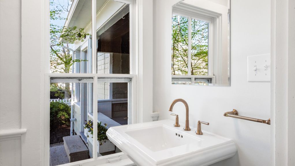 29-z 134 N Pearl St125