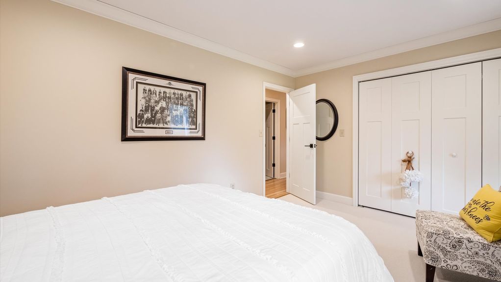 29-z 98 Wexford Dr143