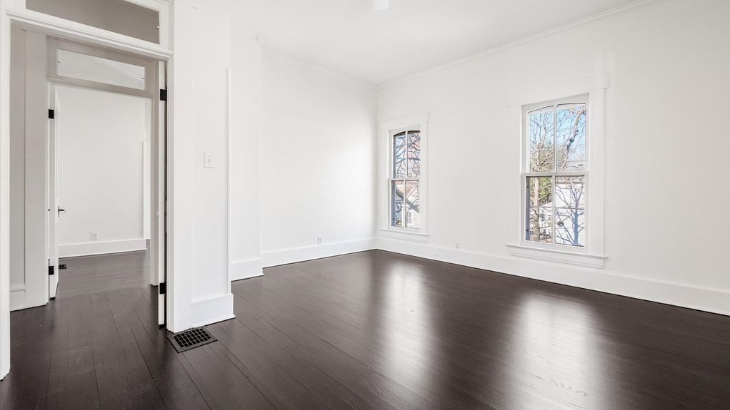 31-z 134 N Pearl St140