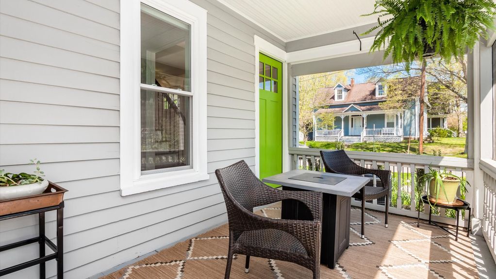 31-z 231 N Granger St088