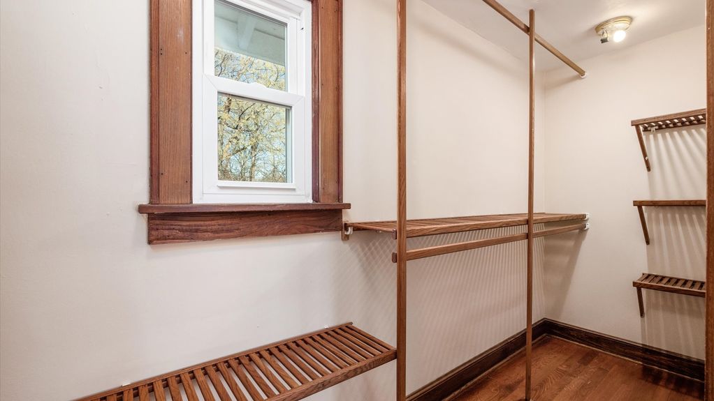 34-z 231 S Prospect St107