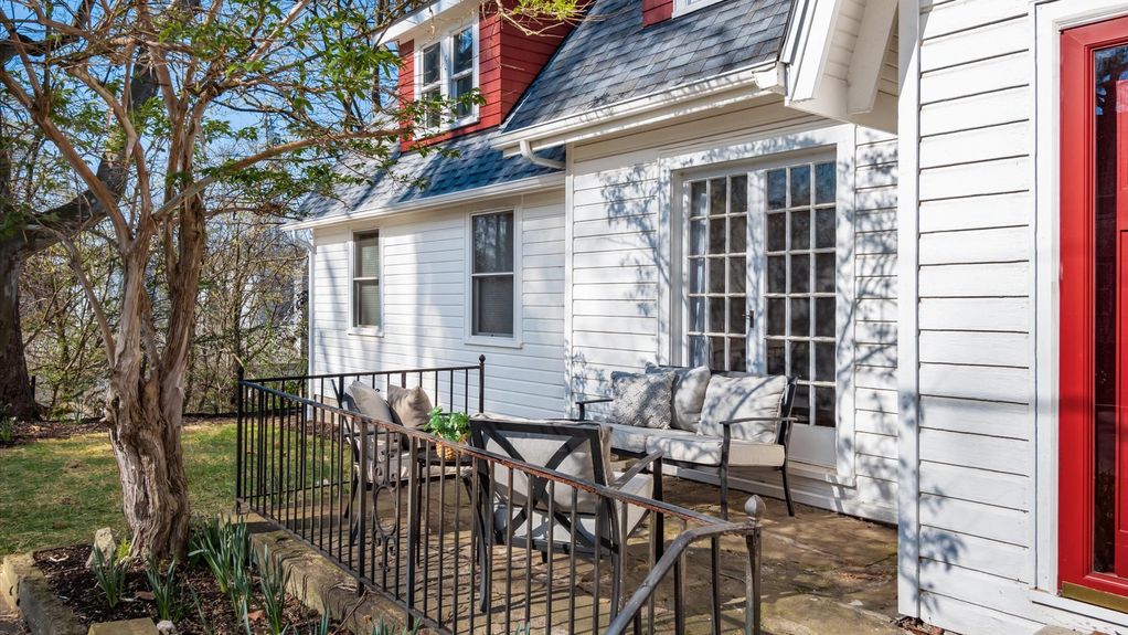 36-z 231 S Prospect St126-2