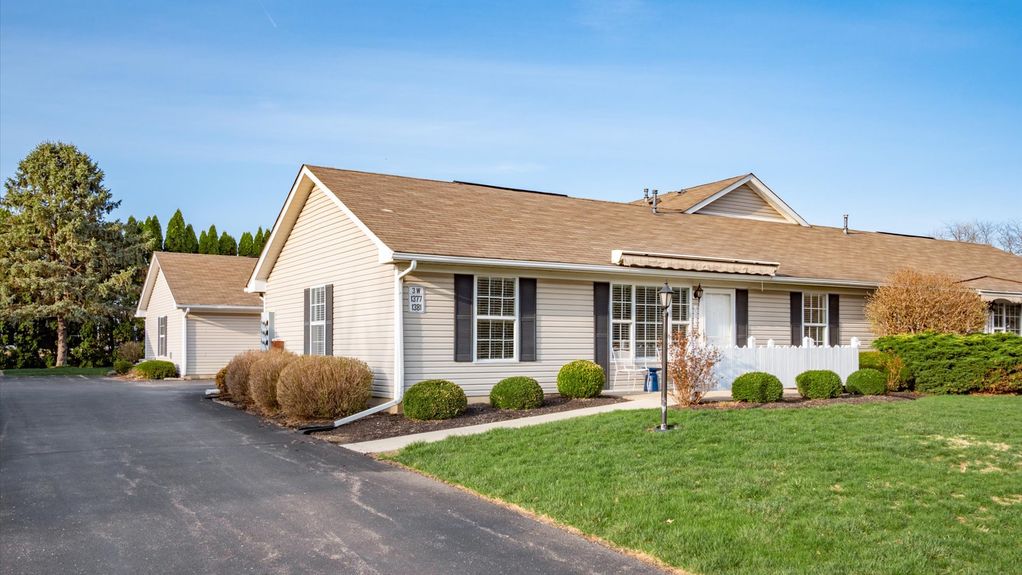 4-z 1377 Hillview Exterior001