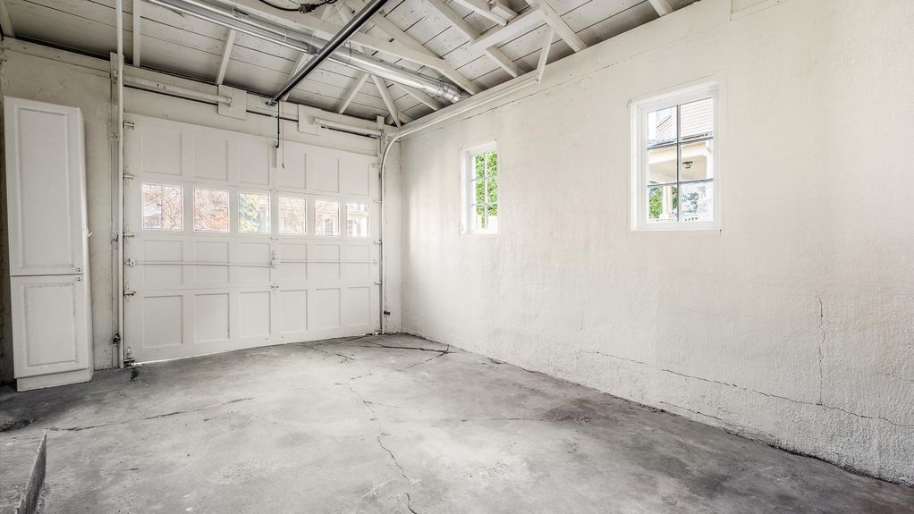 42-z 134 N Pearl St206