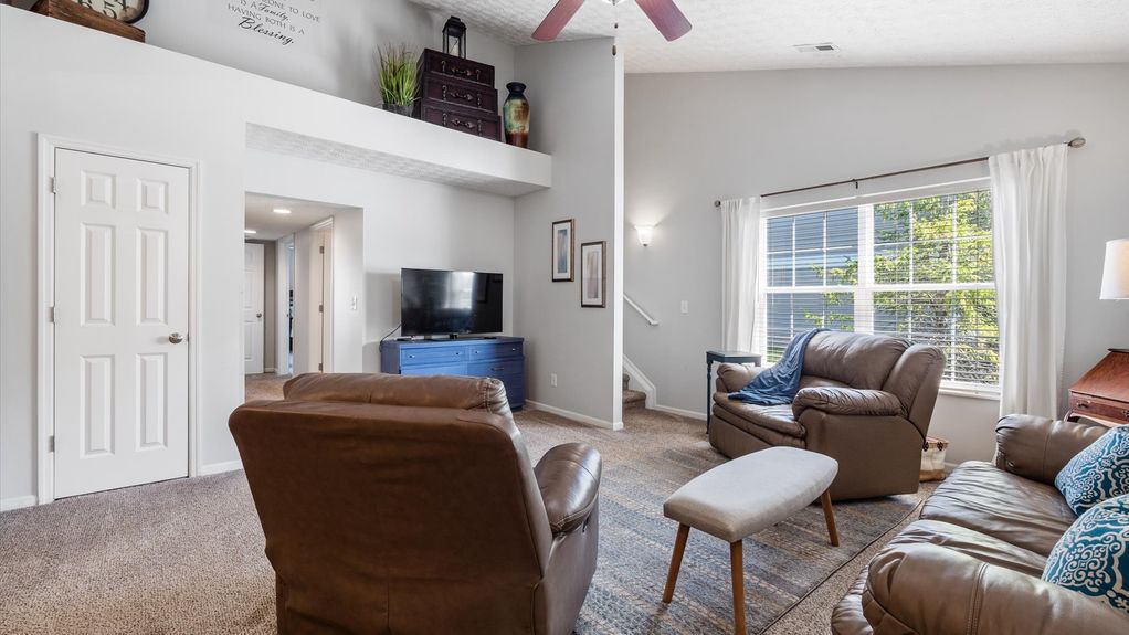 06-z 42 Ellington Commons001