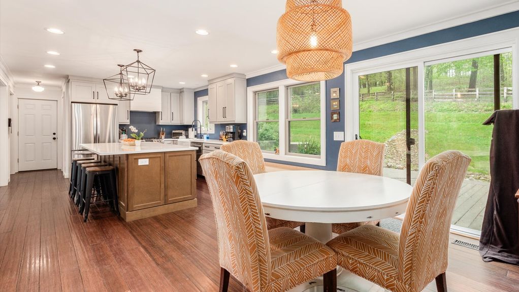 11-z 565 Welsh Ln104