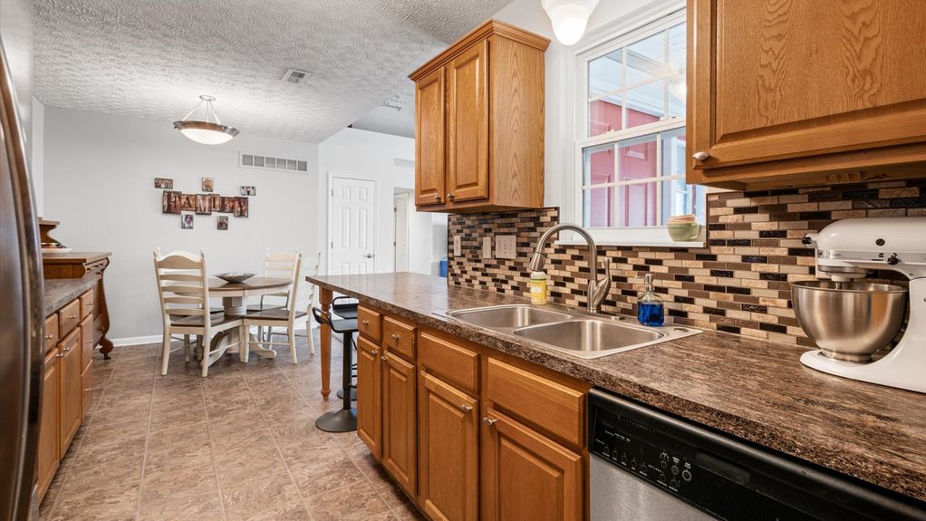 12-z 42 Ellington Commons056