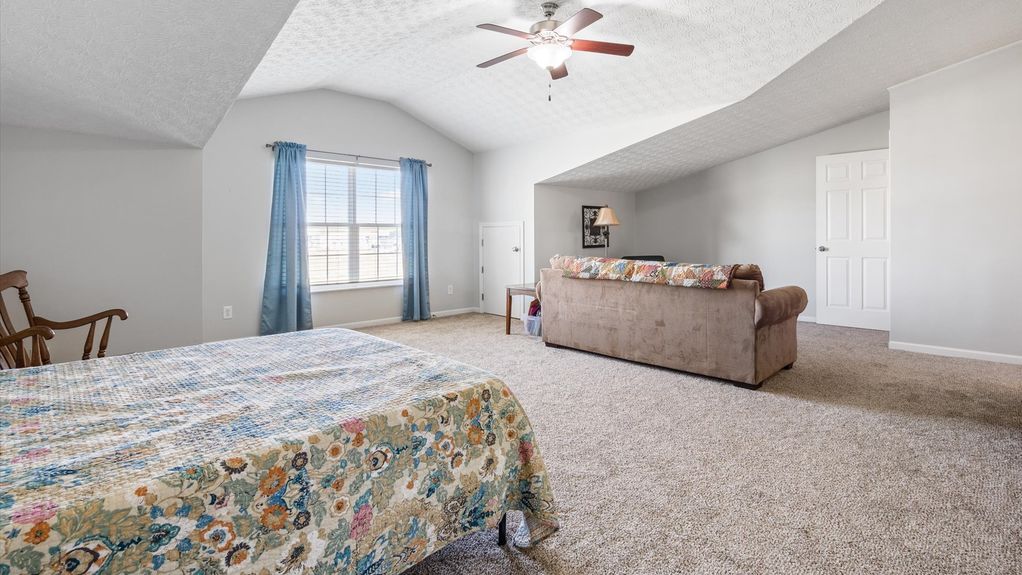 20-z 42 Ellington Commons121