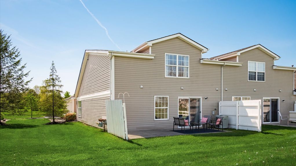 23-z 42 Ellington Commons163-2