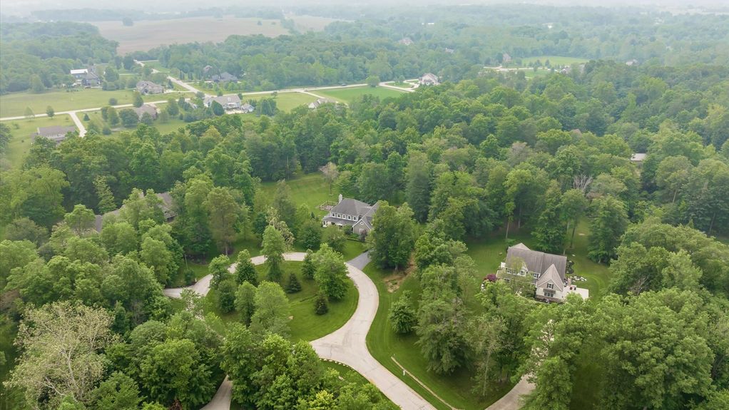 052-z 122 Boulder Ct231