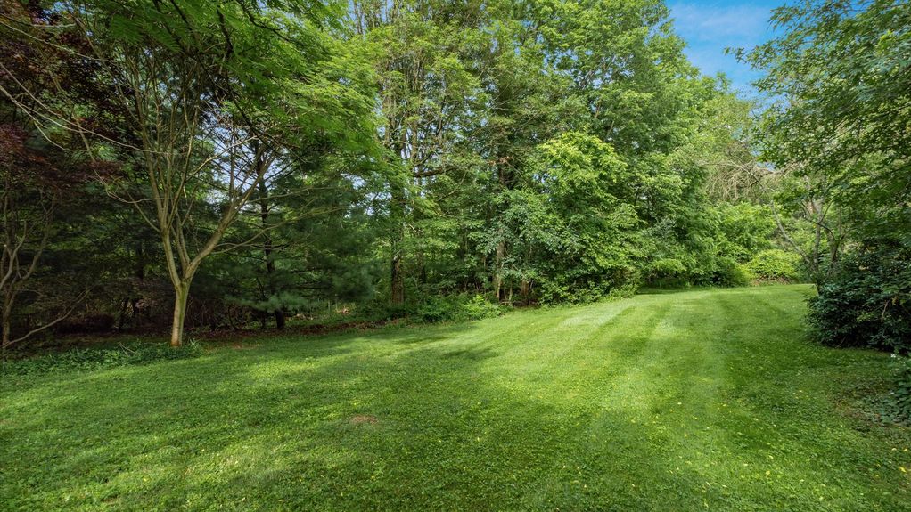 06-z 2830 Silver St Exterior011